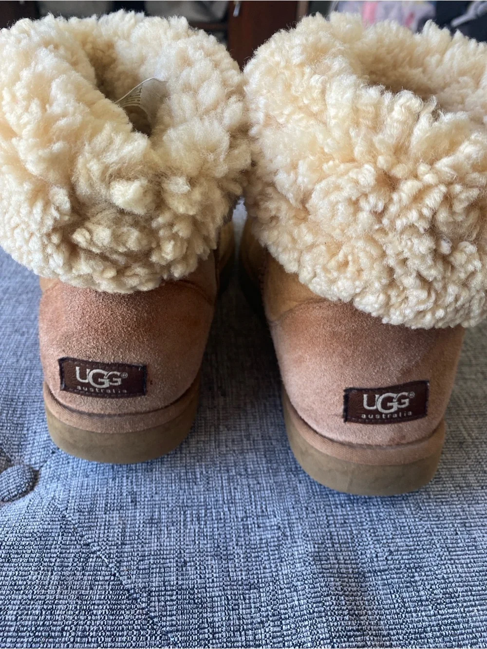 UGG Australia Classic Short Cuffable Shearling Boots Chestnut Women's Size 8
